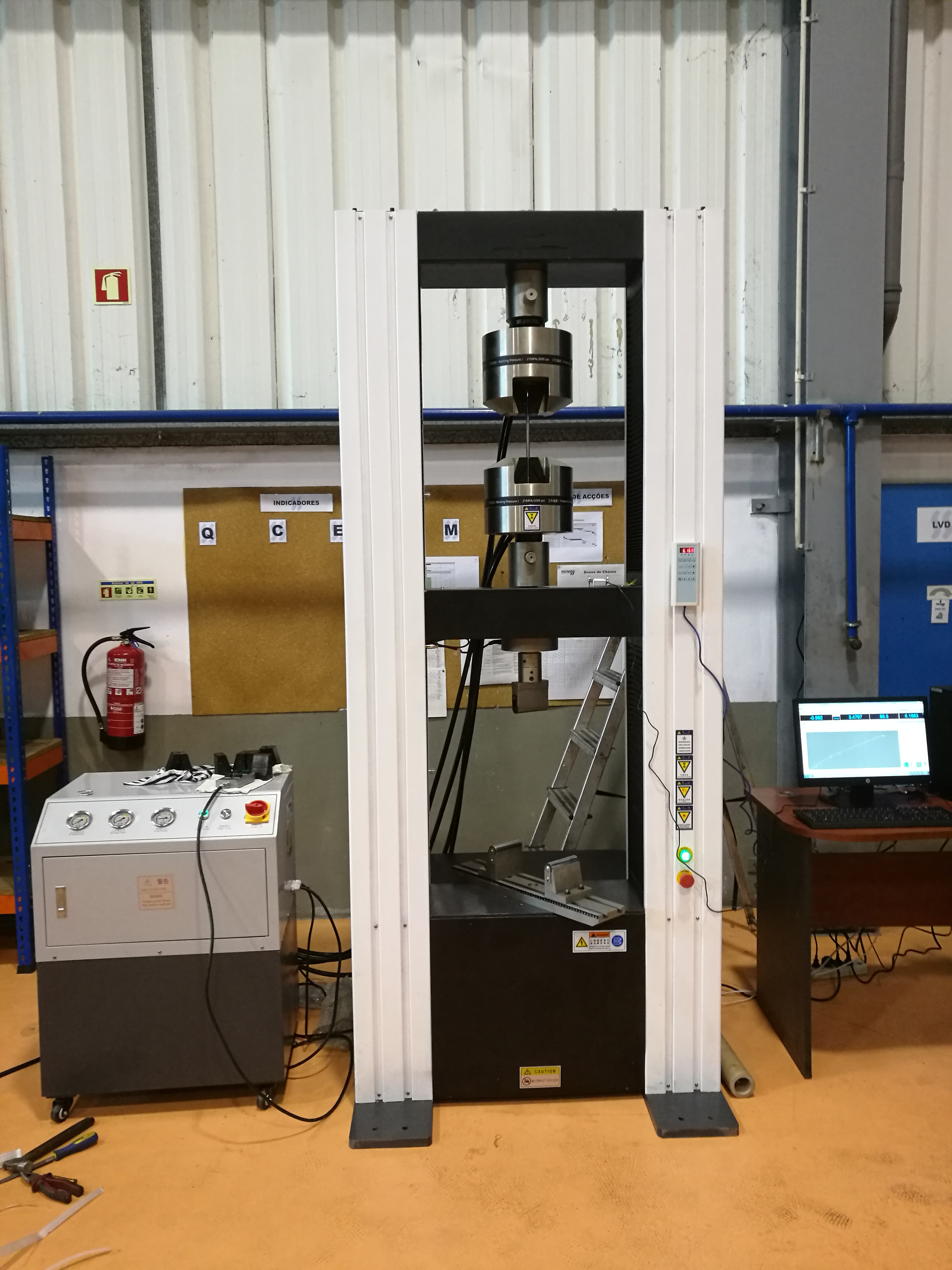 WDW-600微機(jī)控制電子萬能試驗機(jī)