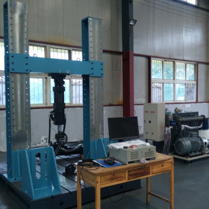 1669946704551269.jpg 汽車配件三角臂反復加載疲勞試驗機.JPG